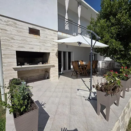 Apartment Petra By Pag Tours Pag Town