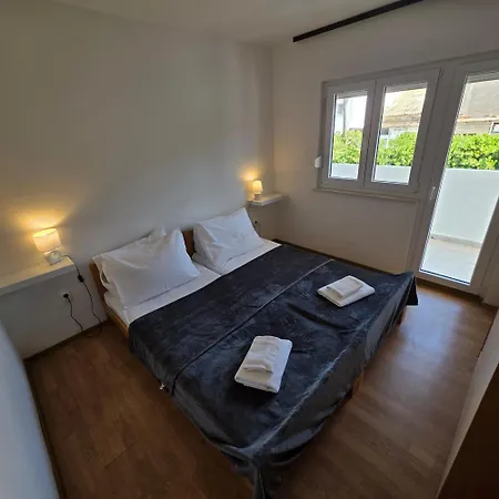 Apartment Apartment Petra By Pag Tours Pag Town