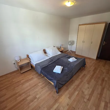 Apartment Petra By Pag Tours Pag Town
