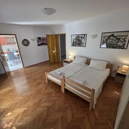 Apartman Petra By Pag Tours Pag Town