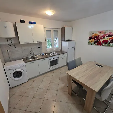 Apartment Apartment Petra By Pag Tours Pag Town