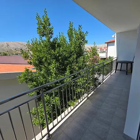 Apartment Petra By Pag Tours Pag Town