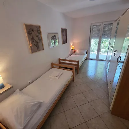 Apartment Petra By Pag Tours * Pag Town