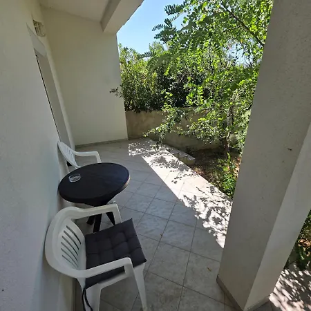 Apartment Apartment Petra By Pag Tours Pag Town