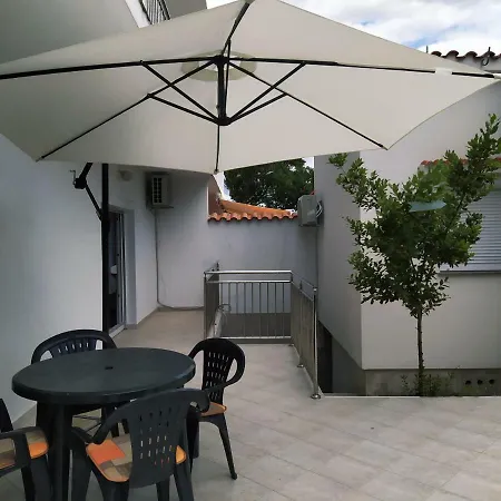 Petra Pag Appartement *