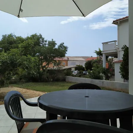 Appartement Petra Pag Pag Town